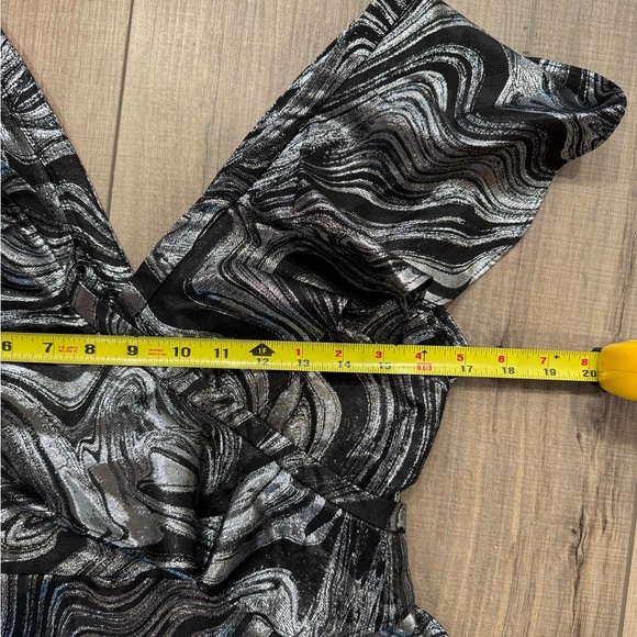 NWT Topshop Silver And Black Metallic Marble Mini Dress Small Size 6 New Years - Picture 5 of 8